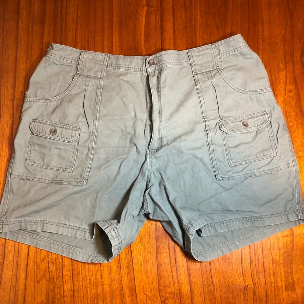 Red head 8 pocket hiker shorts